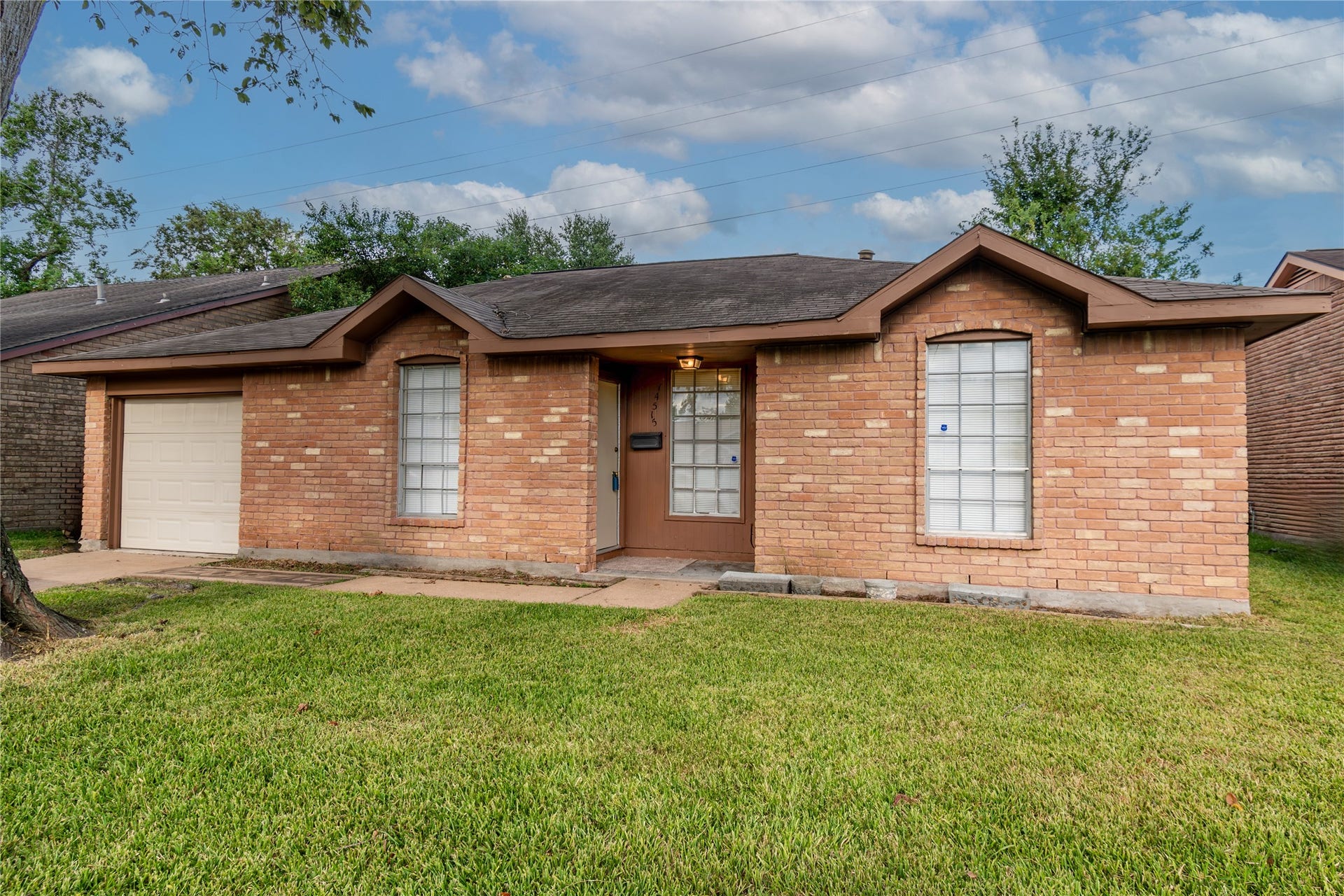 14515 Essendine Lane, Houston, TX 77045 14515 Essendine Lane, Houston, TX 77045