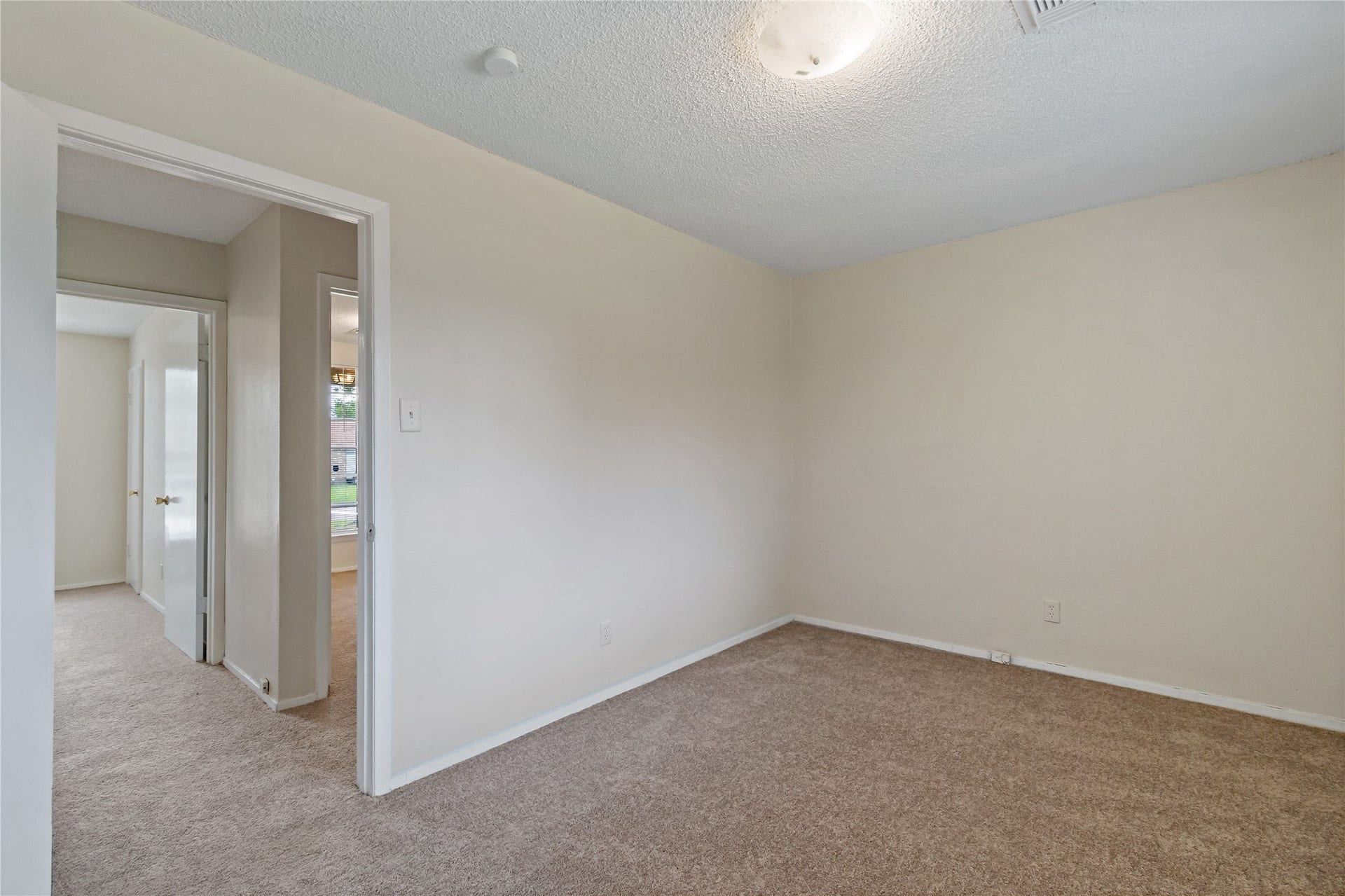 14515 Essendine Lane, Houston, TX 77045 14515 Essendine Lane, Houston, TX 77045
