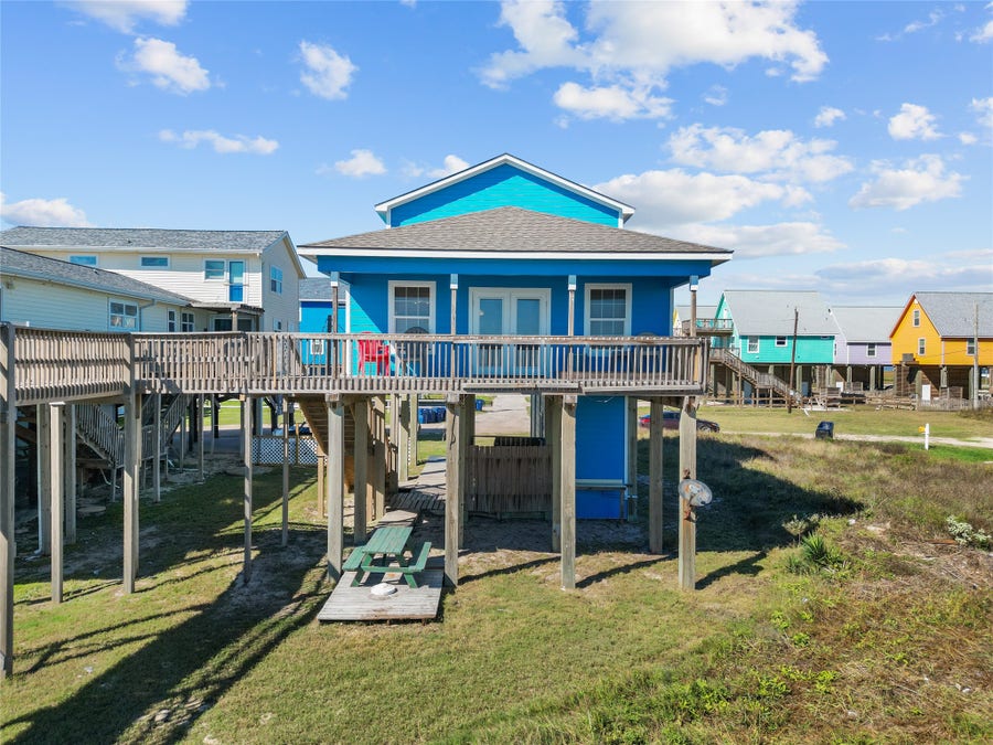 Property photo for 211 Ocean Drive, Surfside Beach, TX