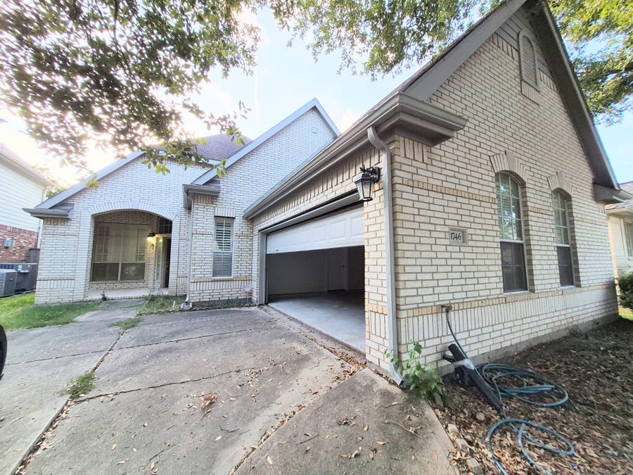 Property photo for 1746 Lakeside Enclave Drive, Houston, TX