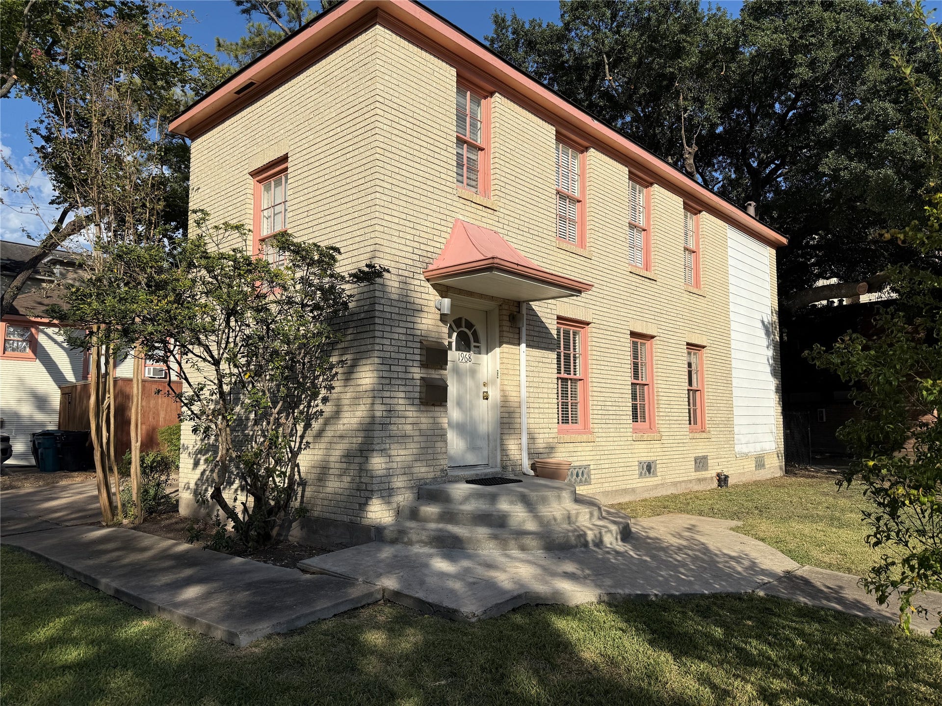 1968 Dryden Road, #1, Houston, TX 77030 With off street parking,This vintage duplex is located in a beautiful neighborhood between Rice University and the Medical Center.