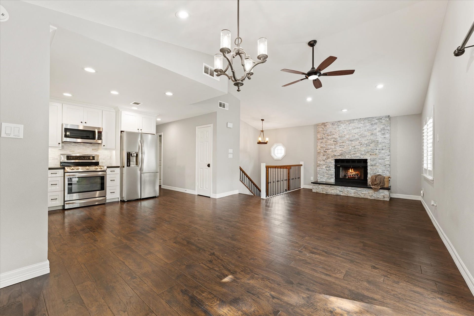 16963 Chapel Pines Drive, #57, Spring, TX 77379 Open concept living