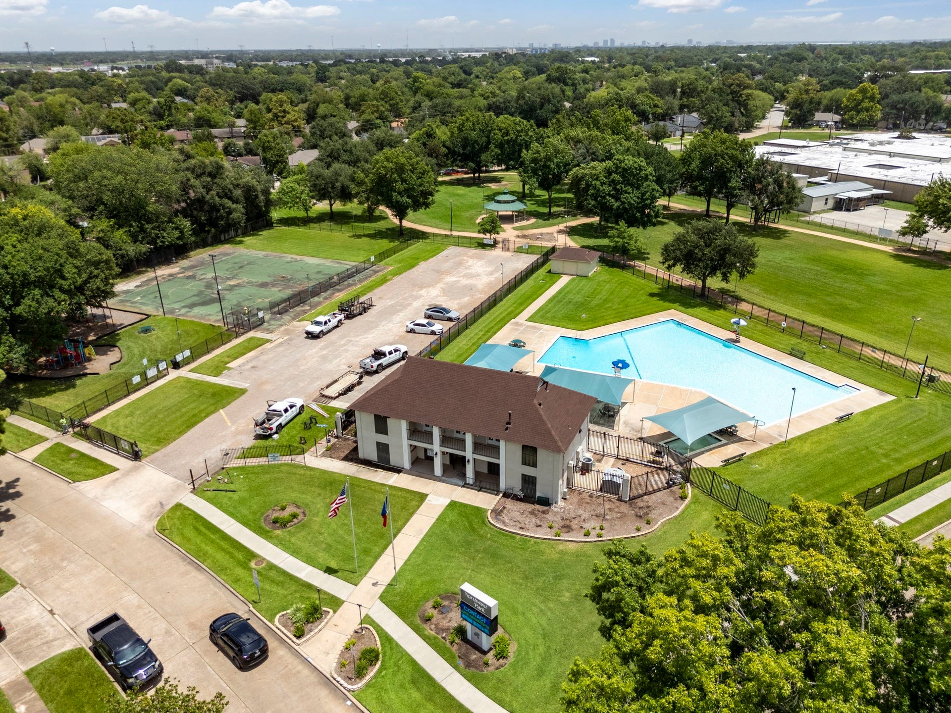 6839 Silver Star Drive, Houston, TX 77086