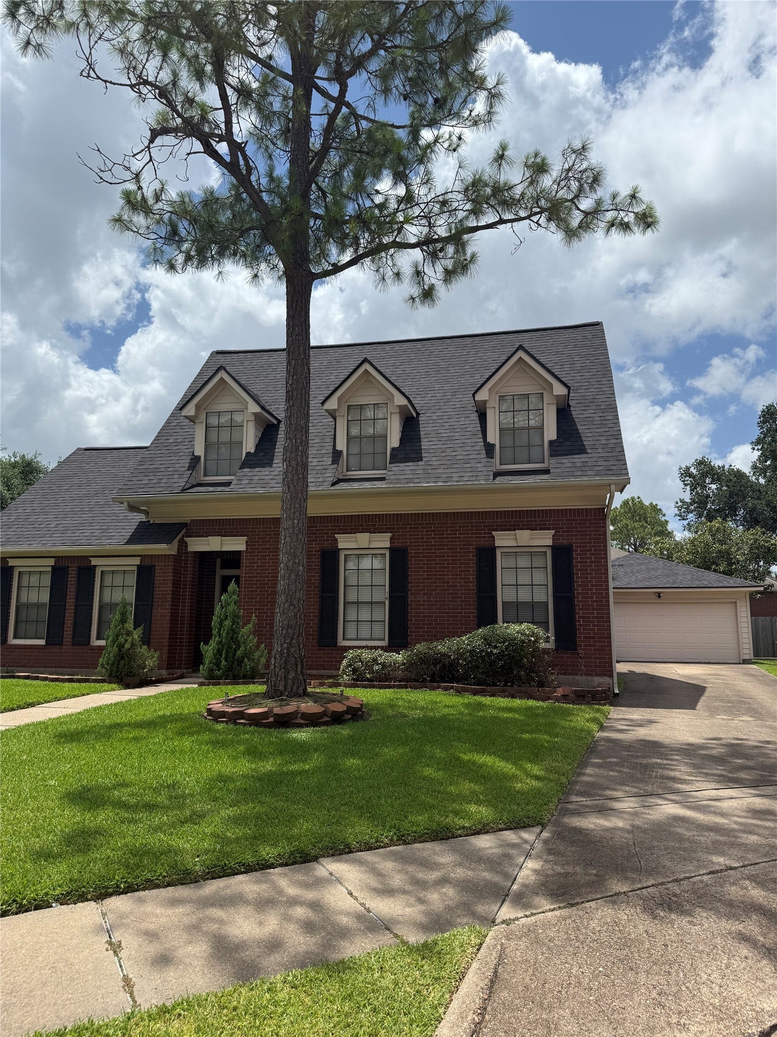 973 Southern Pass Court, Houston, TX 77062