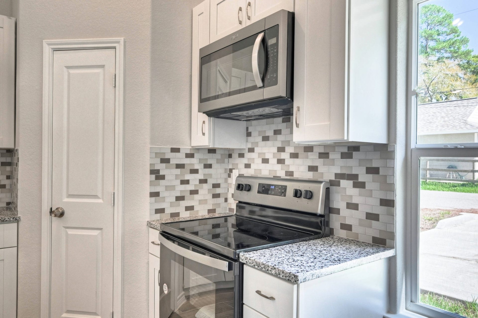9822 ARBOR OAKS, Willis, TX 77318 9822 ARBOR OAKS, Willis, TX 77318