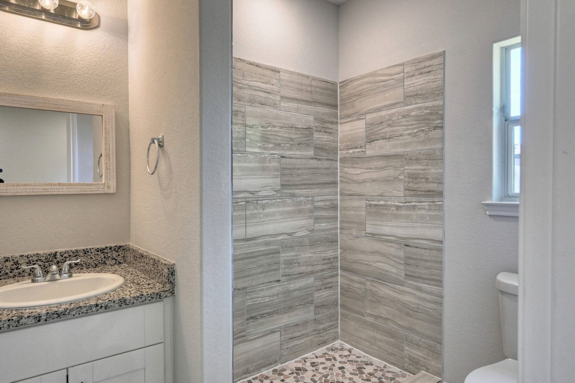 9822 ARBOR OAKS, Willis, TX 77318 9822 ARBOR OAKS, Willis, TX 77318