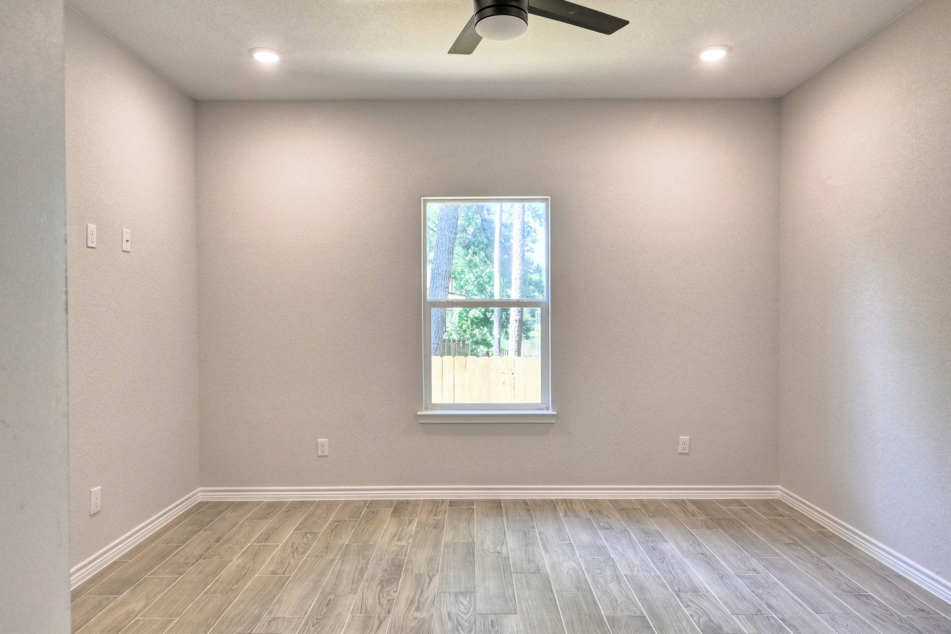 9822 ARBOR OAKS, Willis, TX 77318 9822 ARBOR OAKS, Willis, TX 77318