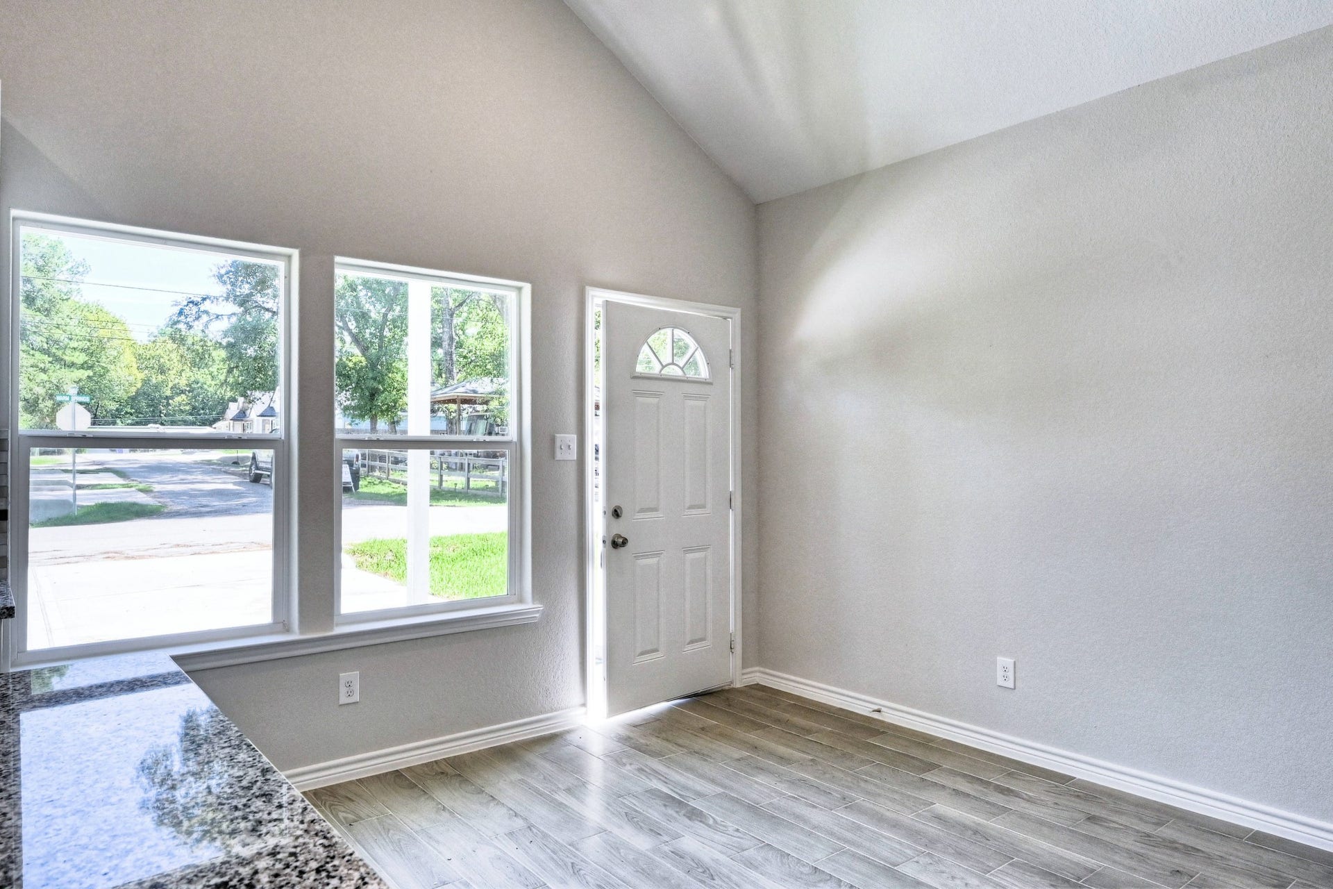 9822 ARBOR OAKS, Willis, TX 77318 9822 ARBOR OAKS, Willis, TX 77318