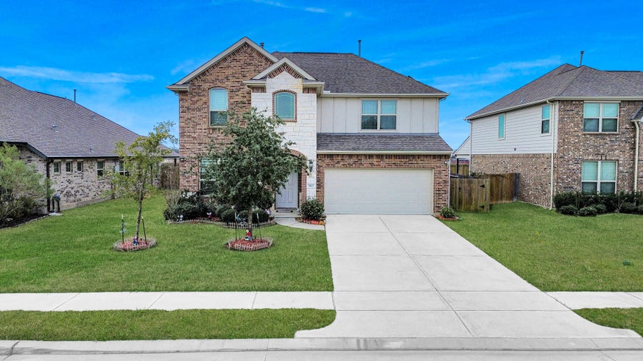 Property photo for 3512 Jasperstone Lane, Pearland, TX