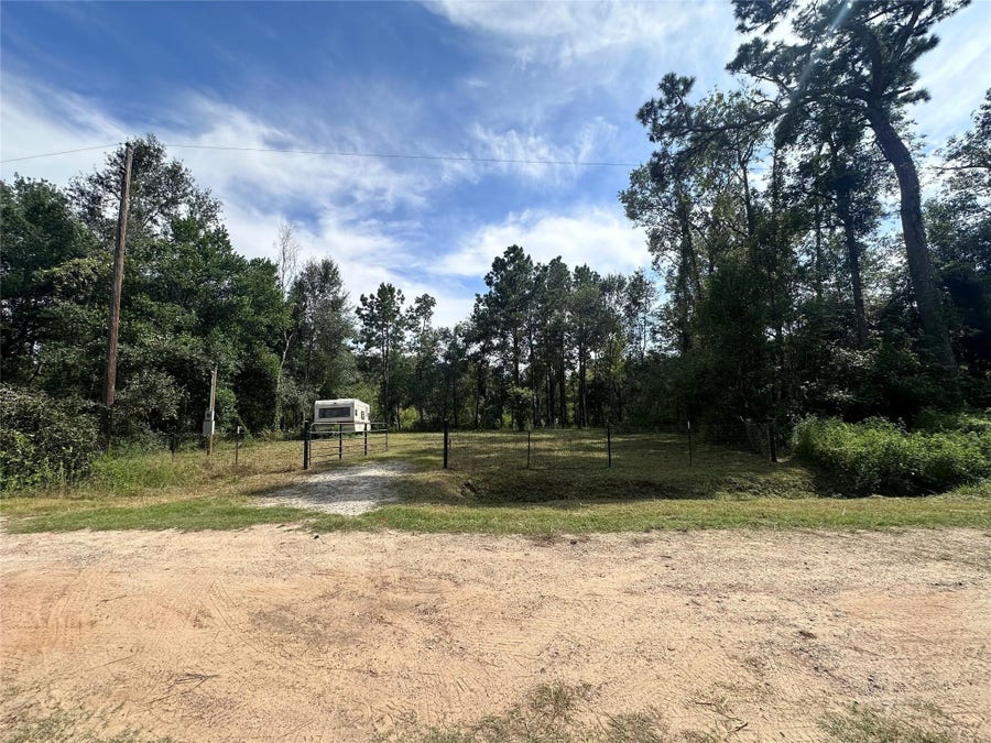Property photo for 11008 Redbud  dr, Conroe, TX