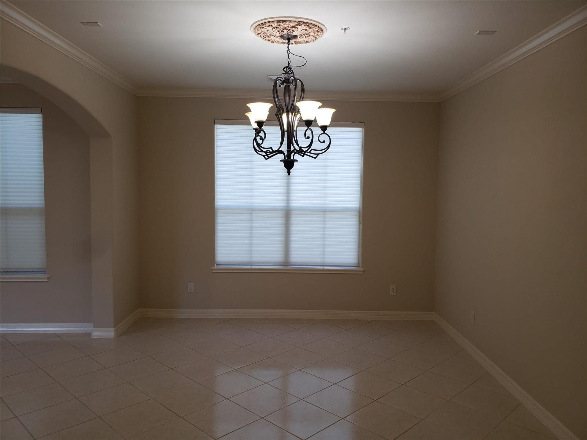 4330 Lake Run Drive, Sugar Land, TX 77459 4330 Lake Run Drive, Sugar Land, TX 77459