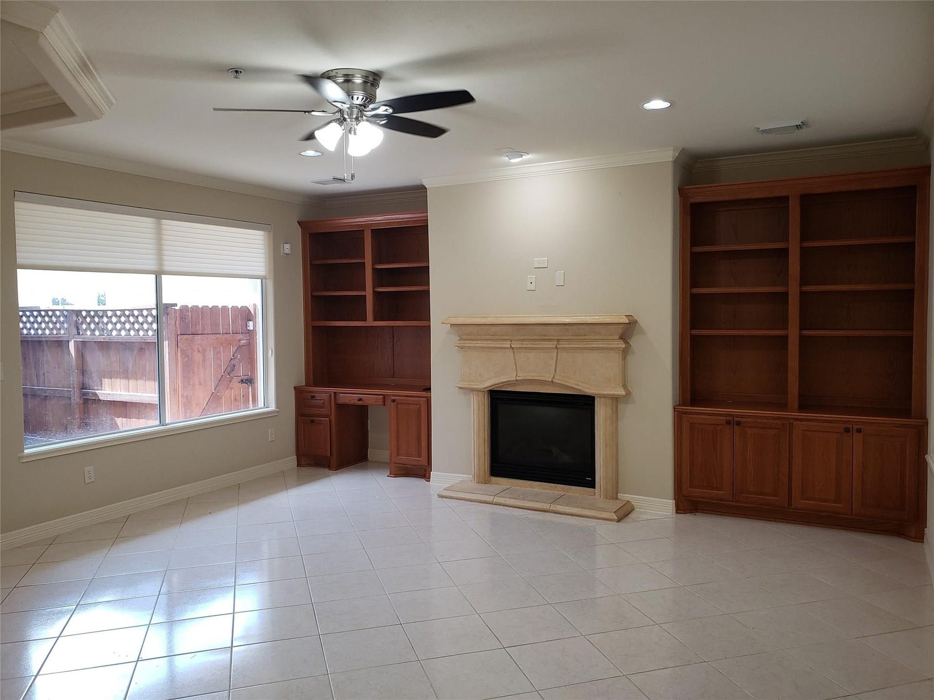 4330 Lake Run Drive, Sugar Land, TX 77459 4330 Lake Run Drive, Sugar Land, TX 77459