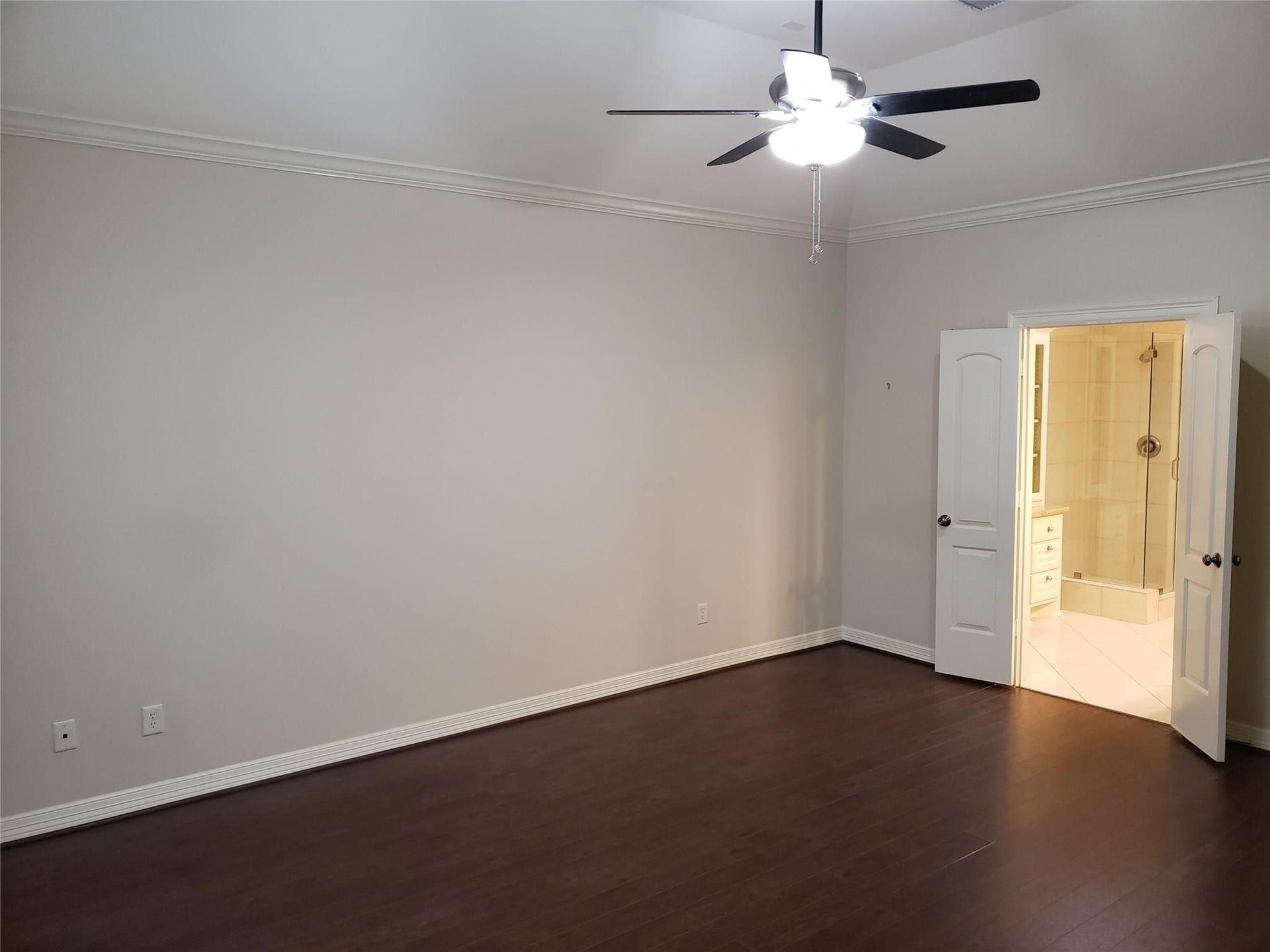 4330 Lake Run Drive, Sugar Land, TX 77459 4330 Lake Run Drive, Sugar Land, TX 77459