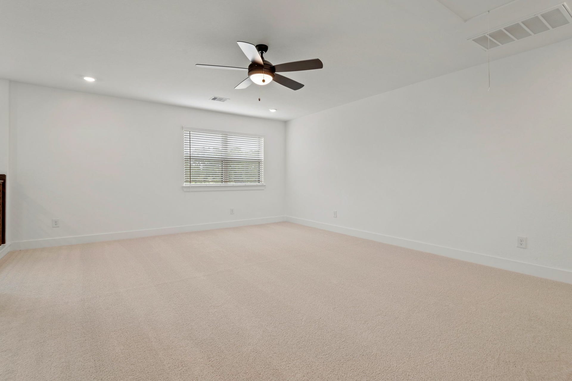 5608 Marigold Mile Drive, Magnolia, TX 77354 5608 Marigold Mile Drive, Magnolia, TX 77354