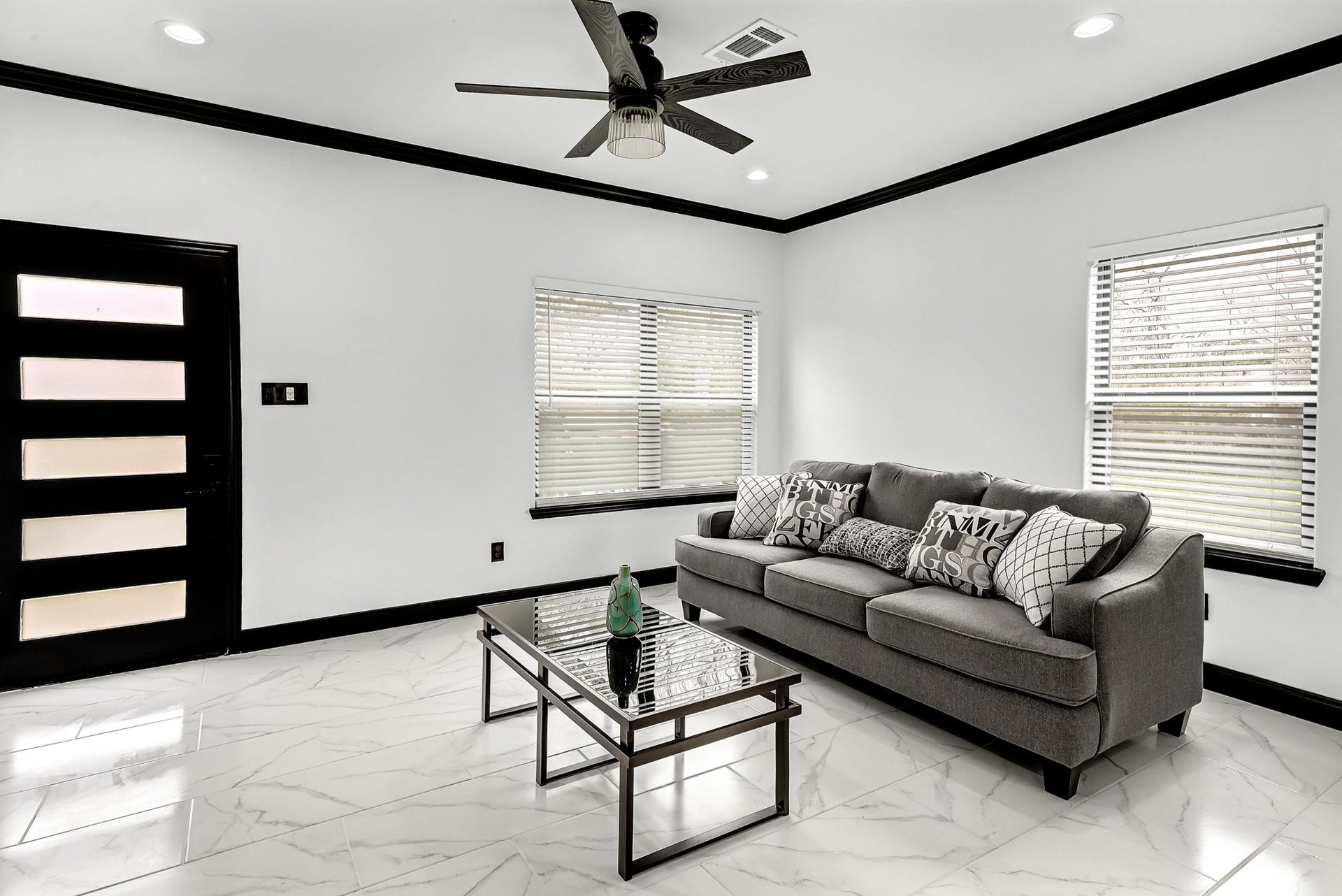 3922 Roseneath Drive, Houston, TX 77021 3922 Roseneath Drive, Houston, TX 77021