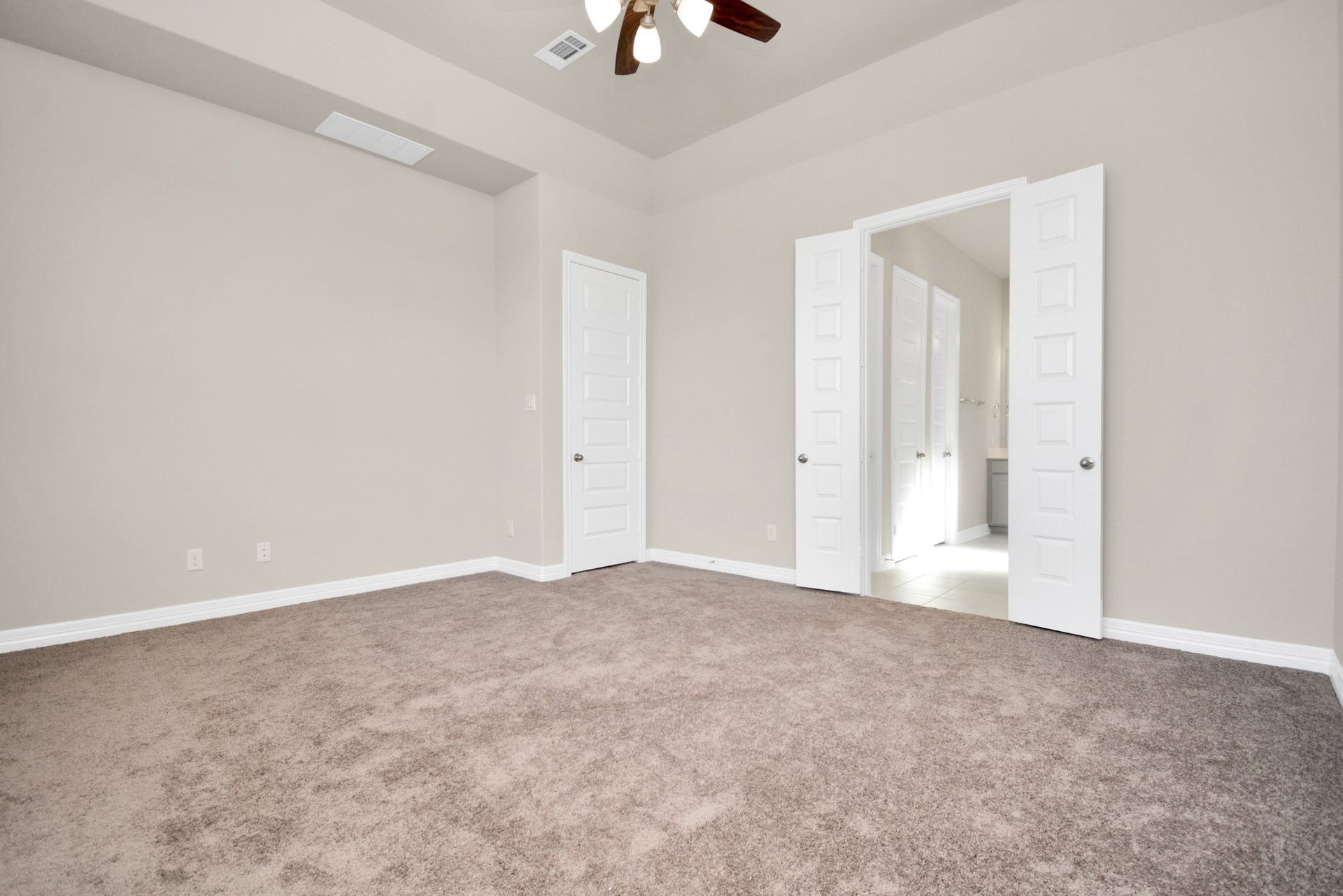 4710 Austin Landing, Fresno, TX 77545 4710 Austin Landing, Fresno, TX 77545