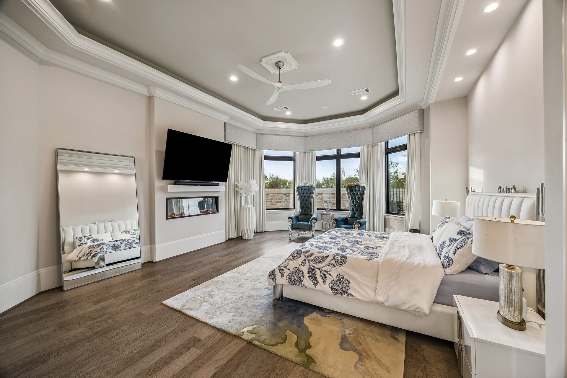 10 Castle Terrace Lane, Richmond, TX 77469 1st primary bedroom on the first floor