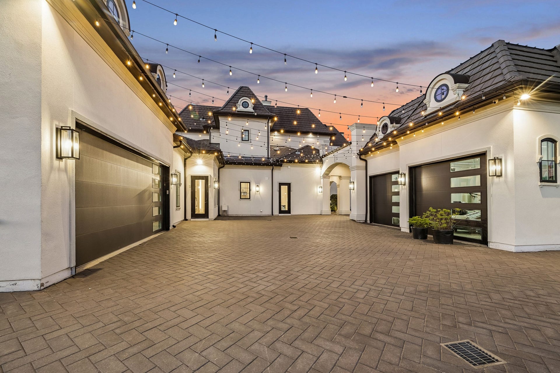 10 Castle Terrace Lane, Richmond, TX 77469 10 Castle Terrace Lane, Richmond, TX 77469