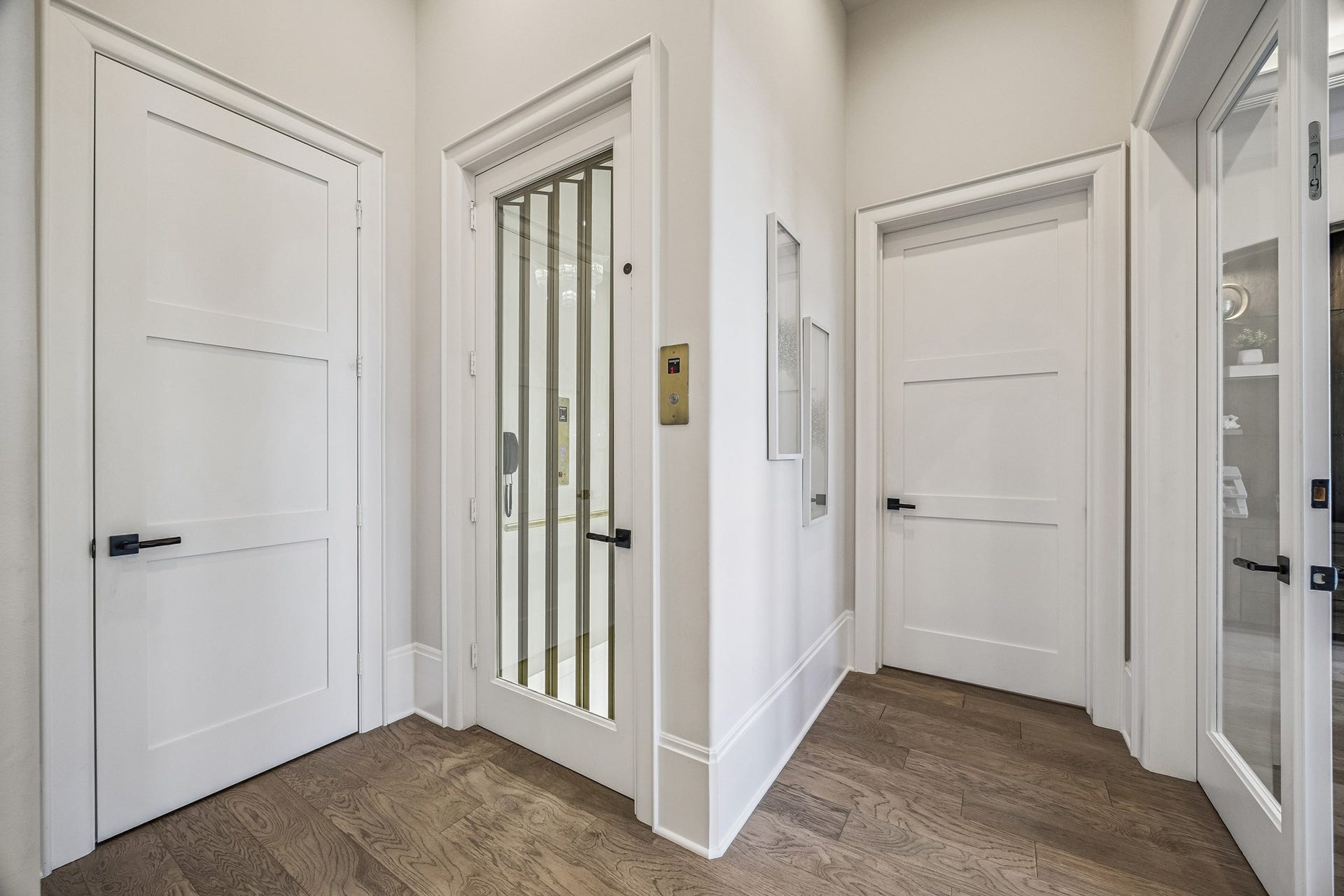 10 Castle Terrace Lane, Richmond, TX 77469 Elevator