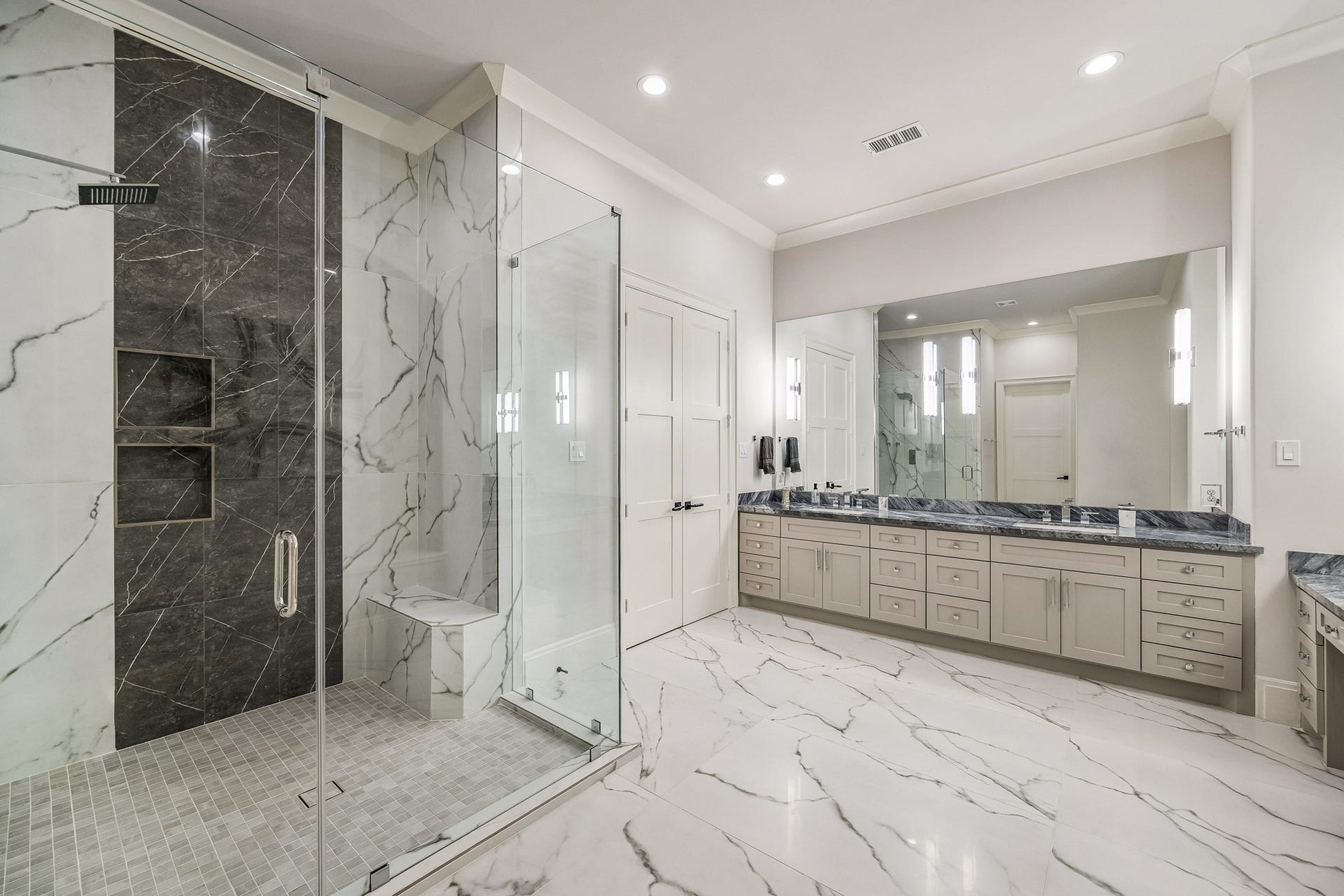 10 Castle Terrace Lane, Richmond, TX 77469 10 Castle Terrace Lane, Richmond, TX 77469