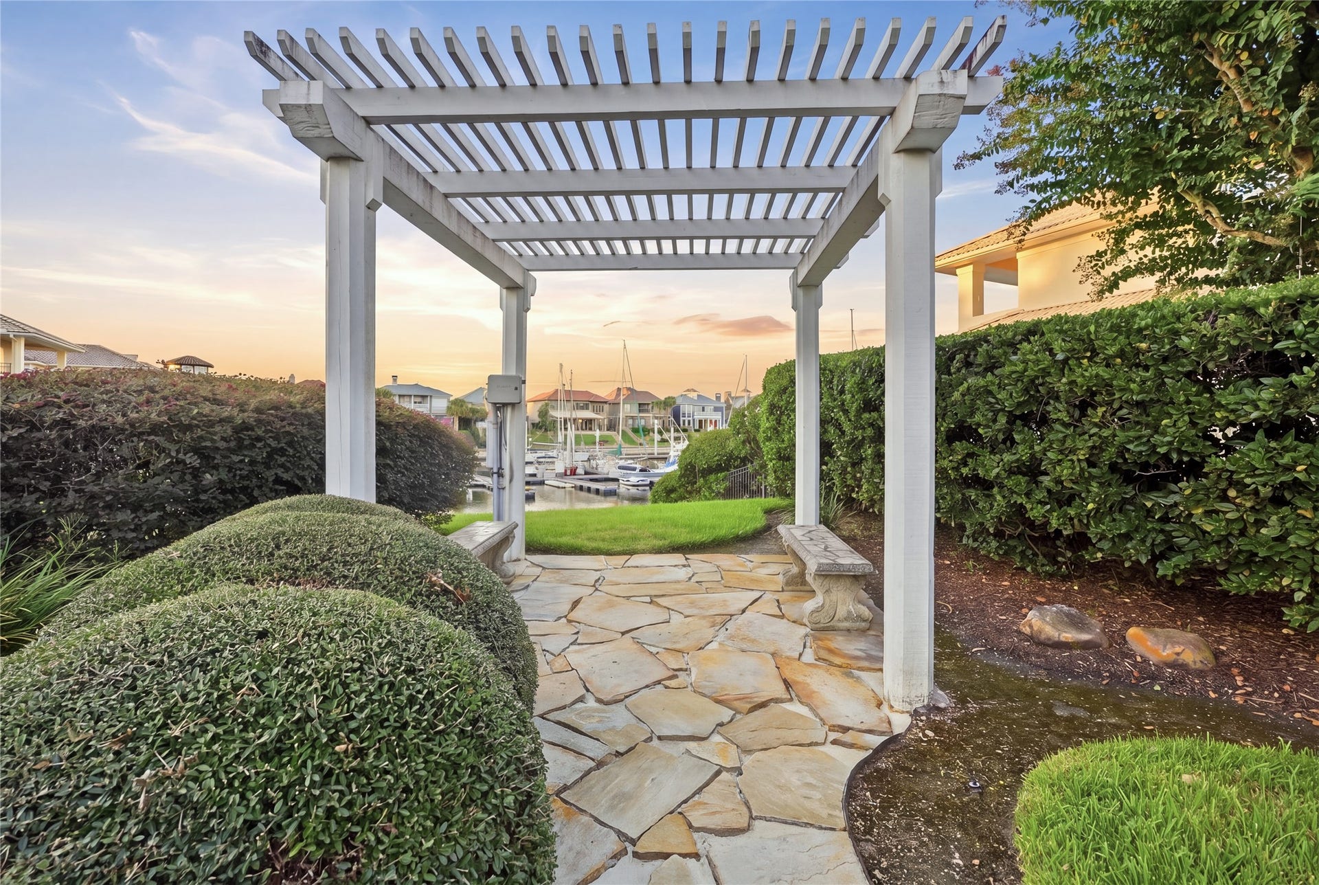 320 Harborside Circle, Kemah, TX 77565 320 Harborside Circle, Kemah, TX 77565