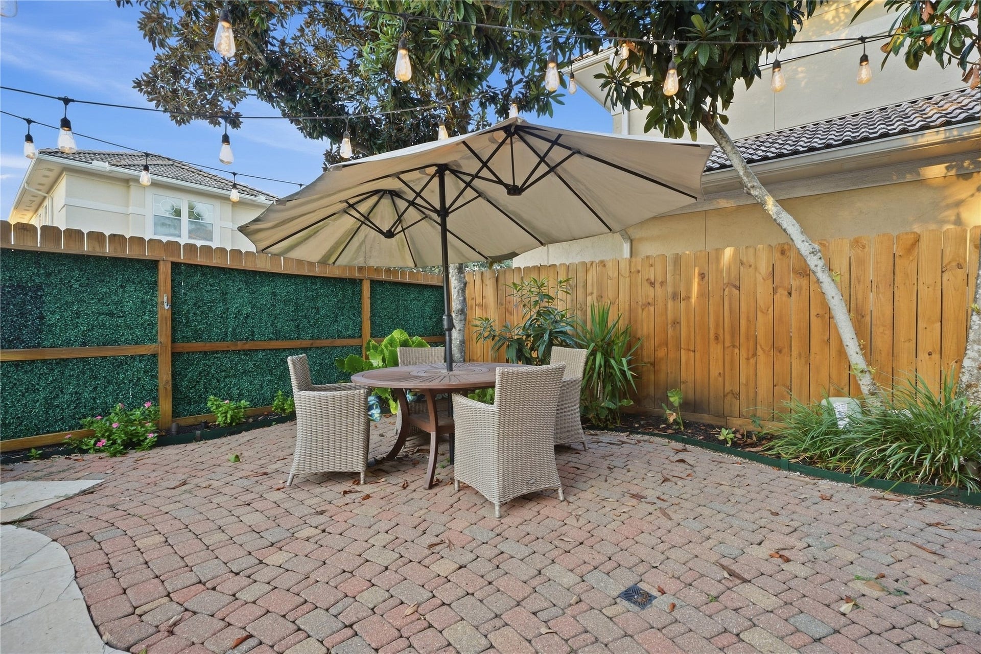 320 Harborside Circle, Kemah, TX 77565 320 Harborside Circle, Kemah, TX 77565