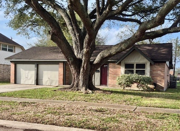 Property photo for 4805 Crepe Myrtle Lane, Pasadena, TX