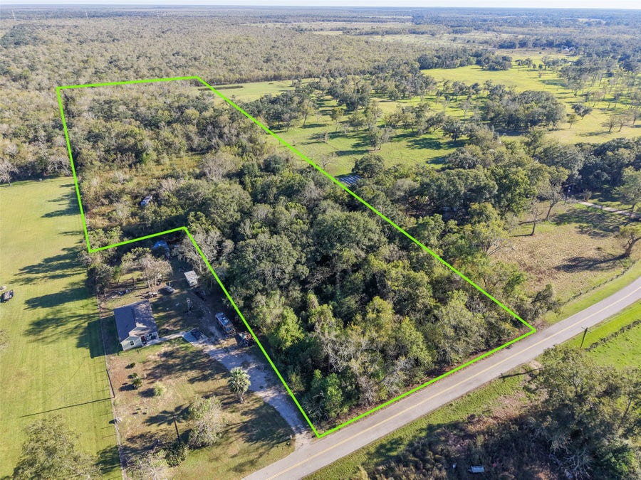 Property photo for 1836 County Road 318, Brazoria, TX