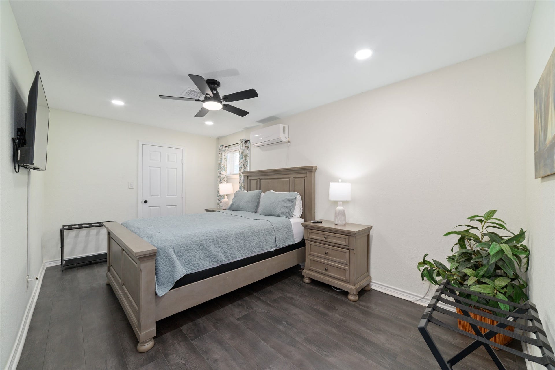 1302 56th Street, Galveston, TX 77551 1302 56th Street, Galveston, TX 77551