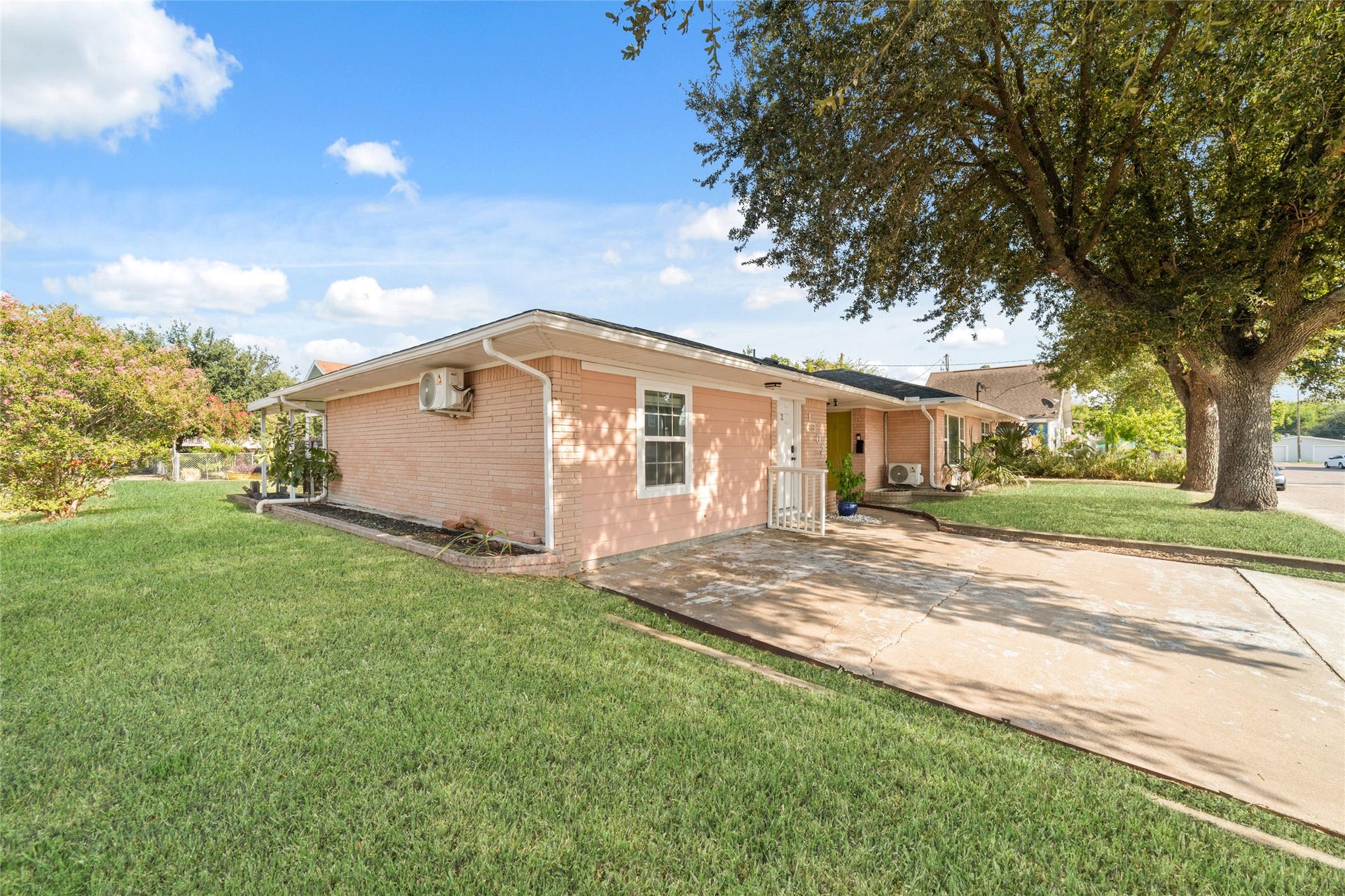 1302 56th Street, Galveston, TX 77551 1302 56th Street, Galveston, TX 77551