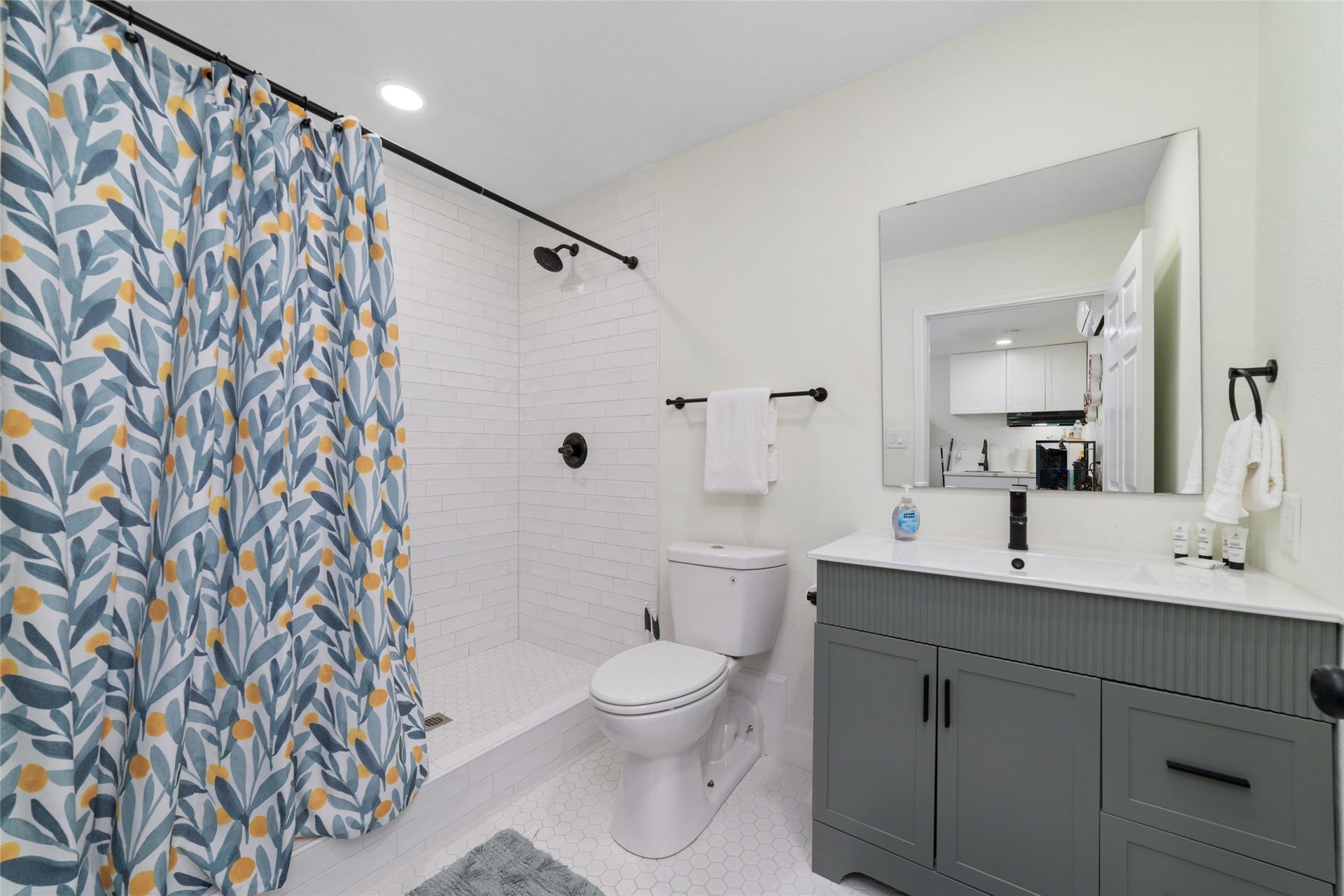 1302 56th Street, Galveston, TX 77551 1302 56th Street, Galveston, TX 77551