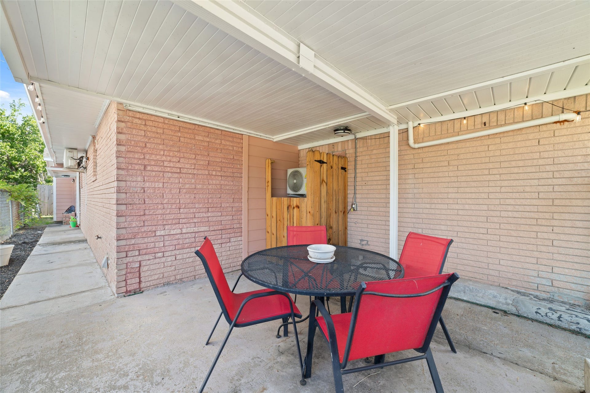 1302 56th Street, Galveston, TX 77551 1302 56th Street, Galveston, TX 77551