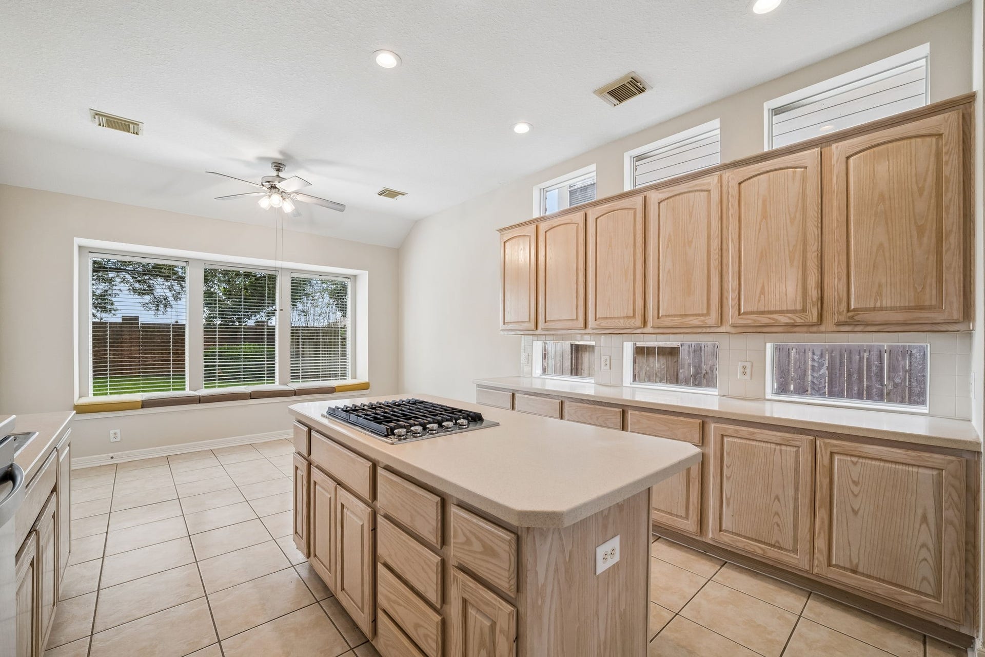 5807 Bayberry Way, Sugar Land, TX 77479 5807 Bayberry Way, Sugar Land, TX 77479