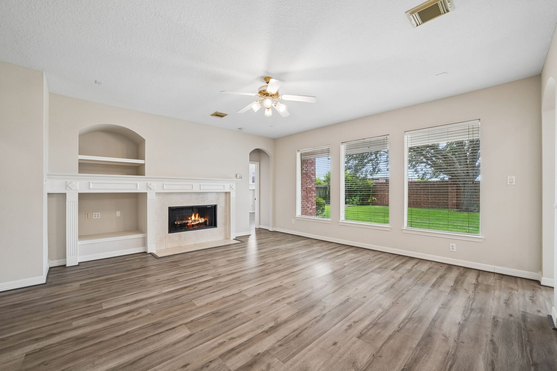 5807 Bayberry Way, Sugar Land, TX 77479 5807 Bayberry Way, Sugar Land, TX 77479