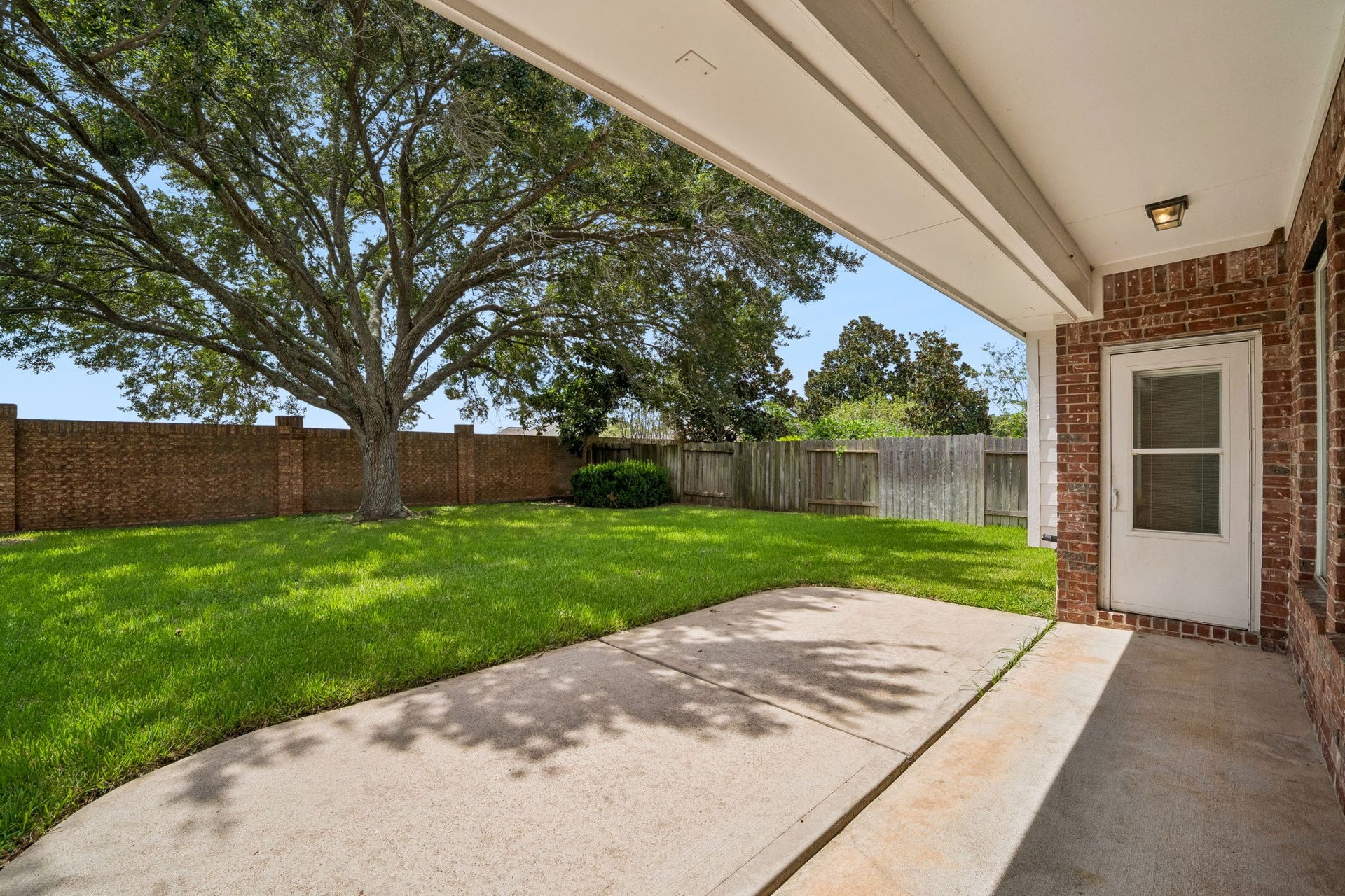 5807 Bayberry Way, Sugar Land, TX 77479 Patio