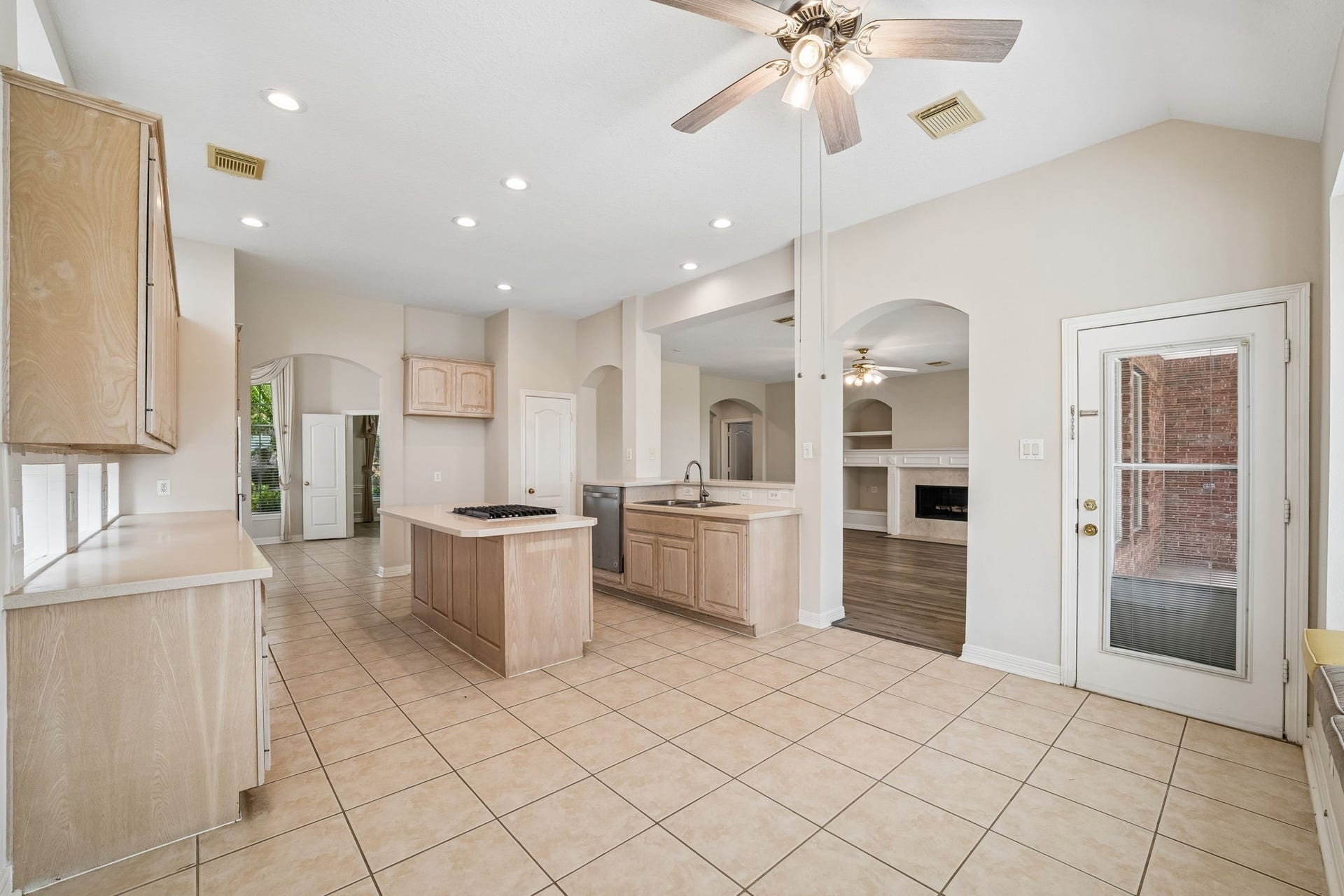 5807 Bayberry Way, Sugar Land, TX 77479 5807 Bayberry Way, Sugar Land, TX 77479