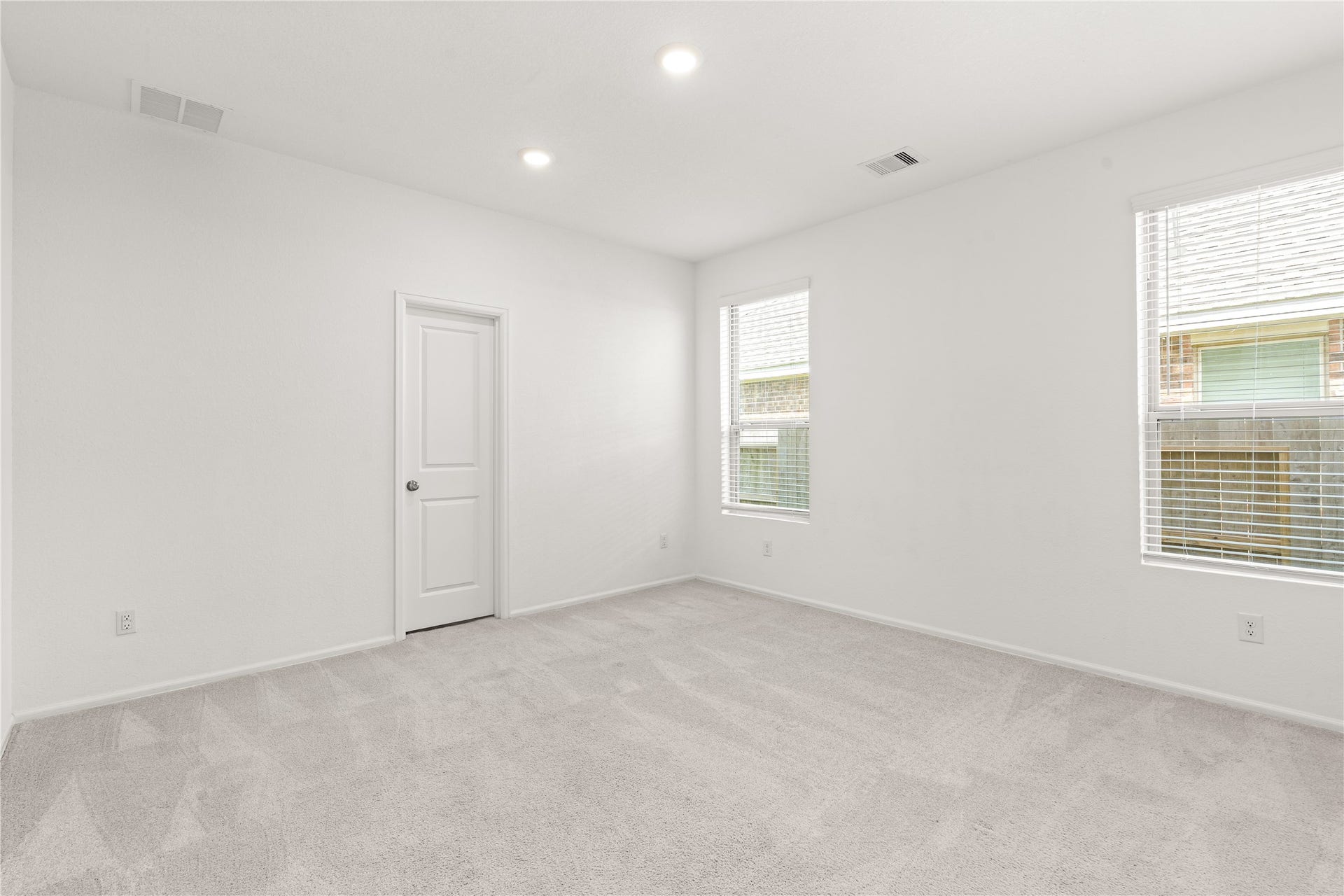 1938 Foxtail Creek Ct, Crosby, TX 77532 The spacious primary suite offers a peaceful retreat with generous proportions, abundant natural light, and plenty of room to unwind at the end of the day.