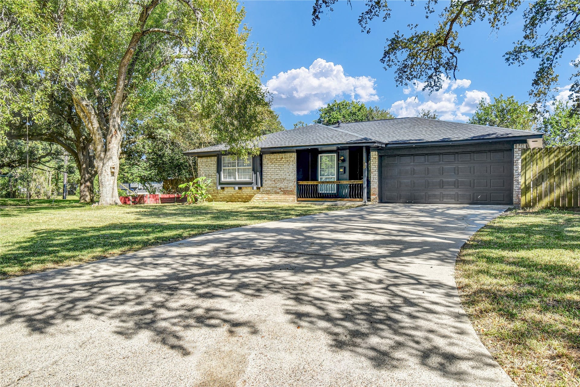 108 Crestview Drive, Hitchcock, TX 77563 108 Crestview Drive, Hitchcock, TX 77563