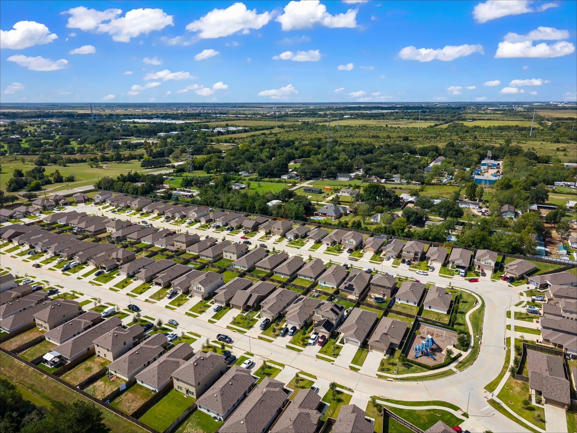 17811 Pemswood Drive, Hockley, TX 77447 Wide aerial of the community and nearby green space