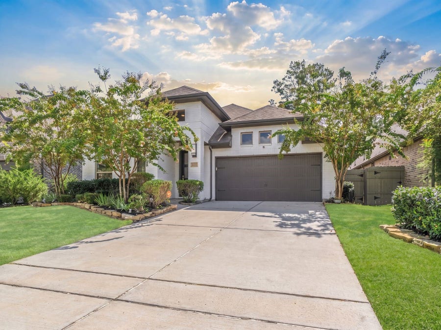 Property photo for 17167 Crimson Crest Drive, Conroe, TX