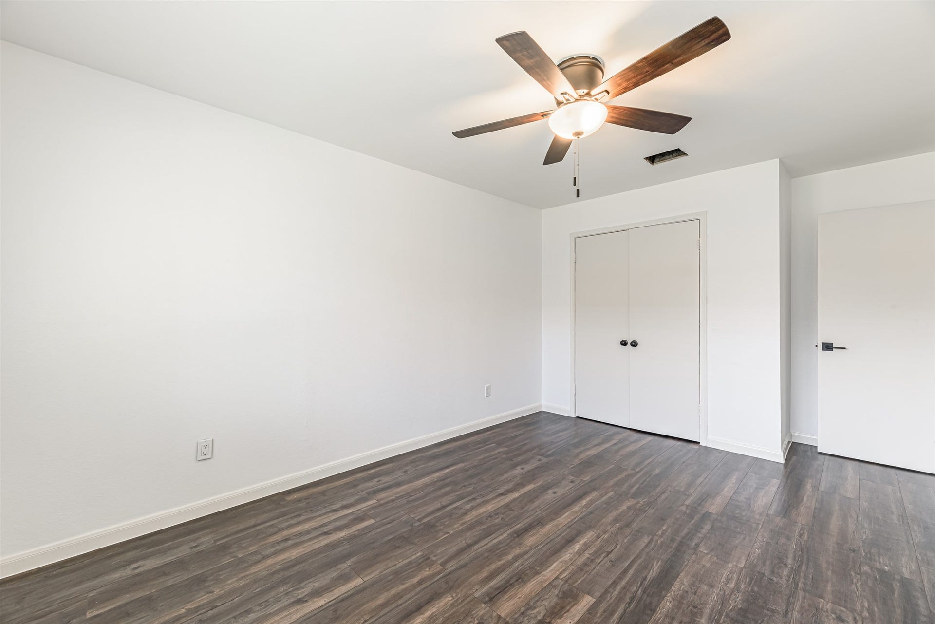 9414 Springview Lane, Houston, TX 77080 9414 Springview Lane, Houston, TX 77080