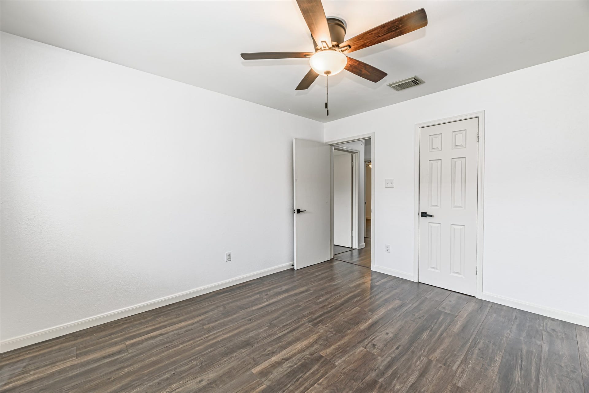 9414 Springview Lane, Houston, TX 77080 9414 Springview Lane, Houston, TX 77080