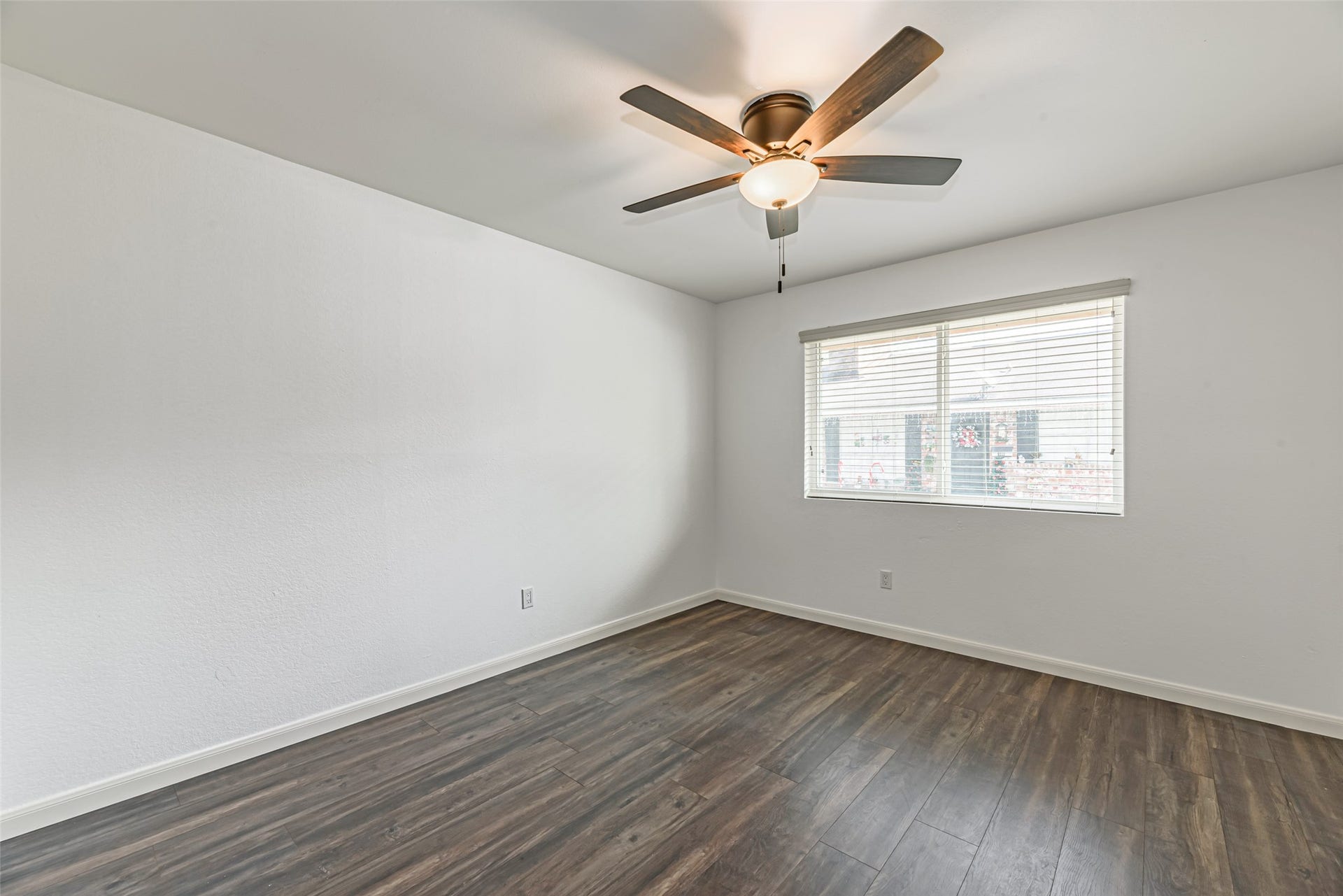 9414 Springview Lane, Houston, TX 77080 9414 Springview Lane, Houston, TX 77080