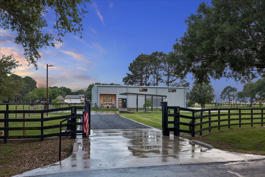 Property photo for 38 E Kitty Hawk Street, Richmond, TX