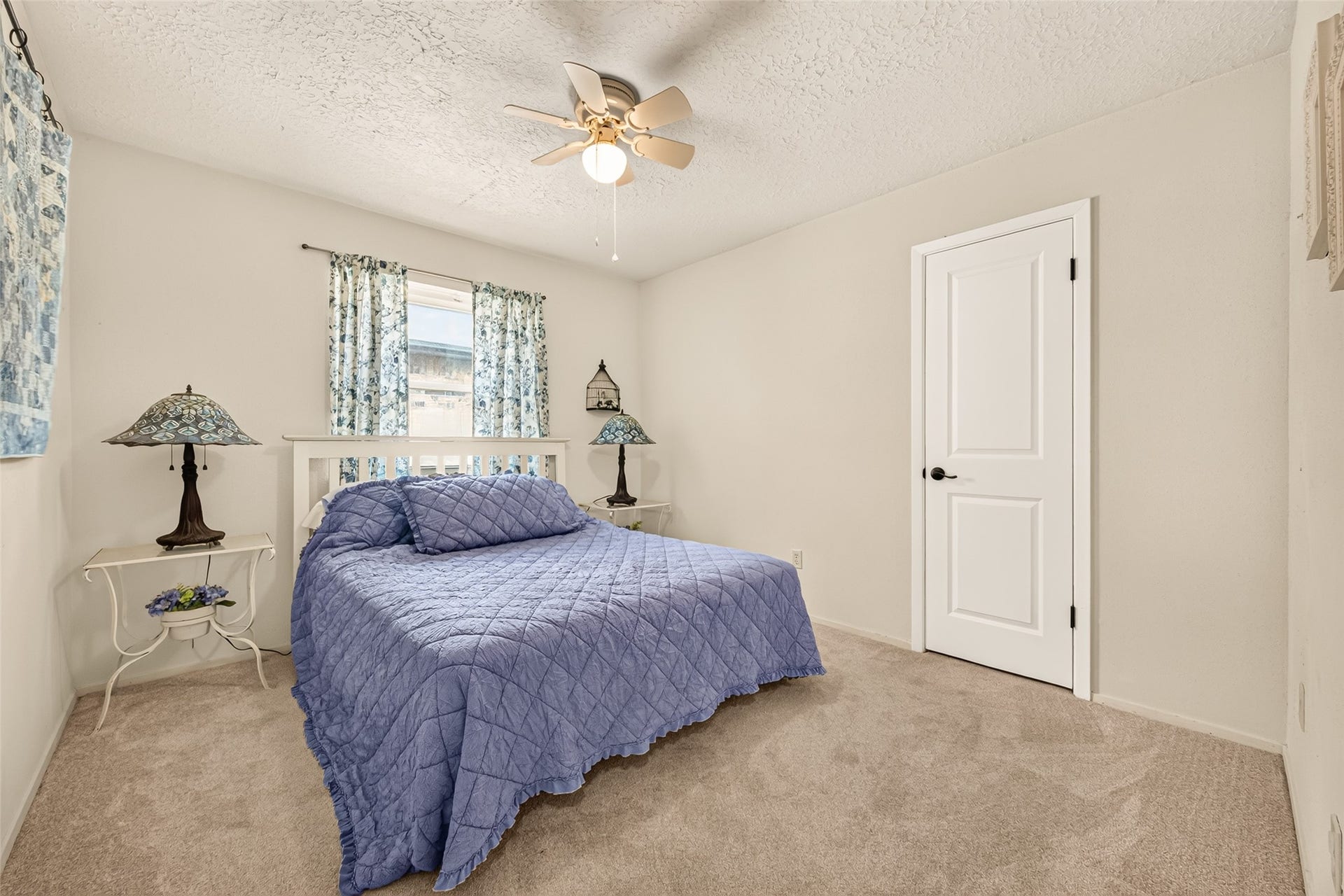 2123 Collingsfield Drive, Sugar Land, TX 77478 Secondary bedroom