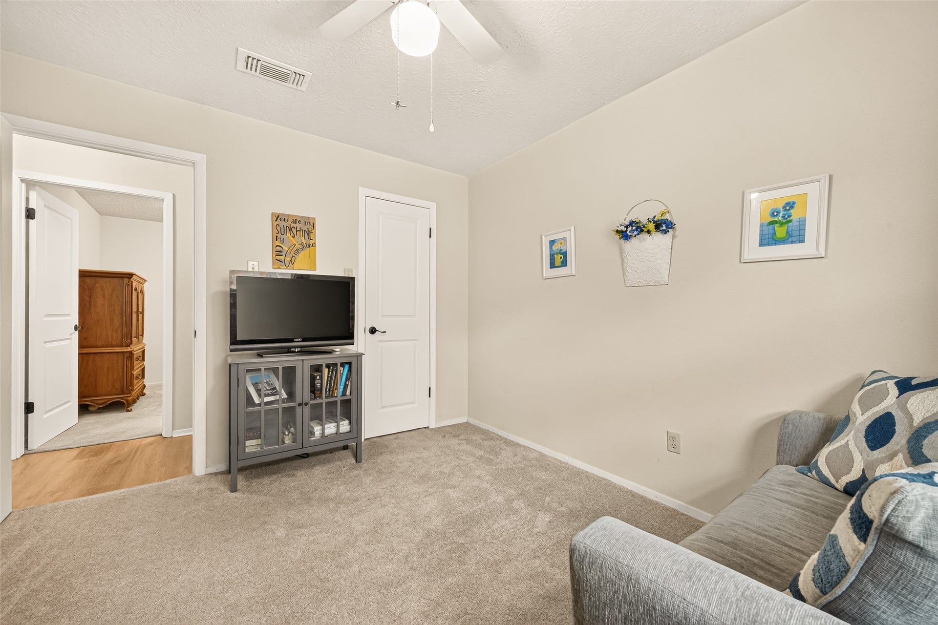 2123 Collingsfield Drive, Sugar Land, TX 77478 Secondary bedroom