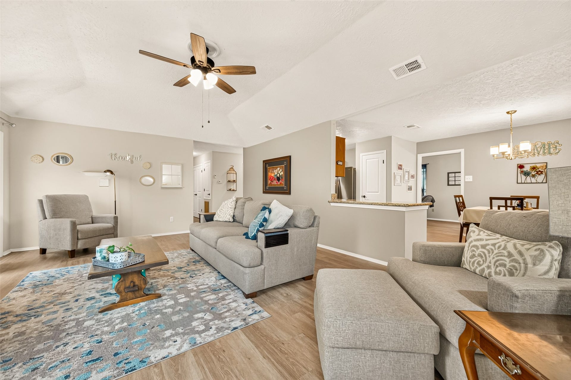 2123 Collingsfield Drive, Sugar Land, TX 77478 2123 Collingsfield Drive, Sugar Land, TX 77478