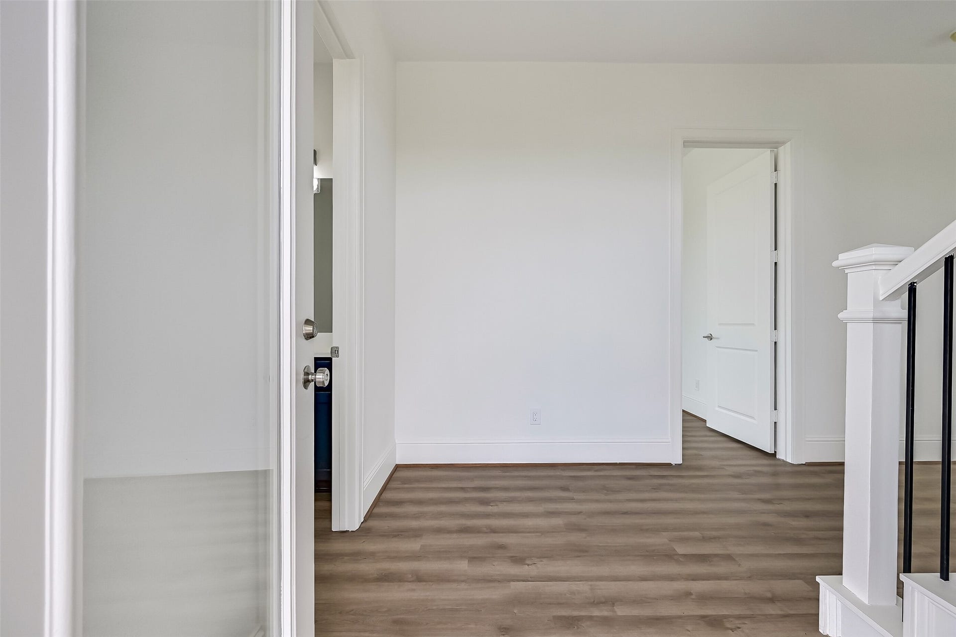 1627 Bay Pointe Drive, Galveston, TX 77554 As you step inside, youll be welcomed into a spacious entryway, with a conveniently located half bathroom just through the door to your left.