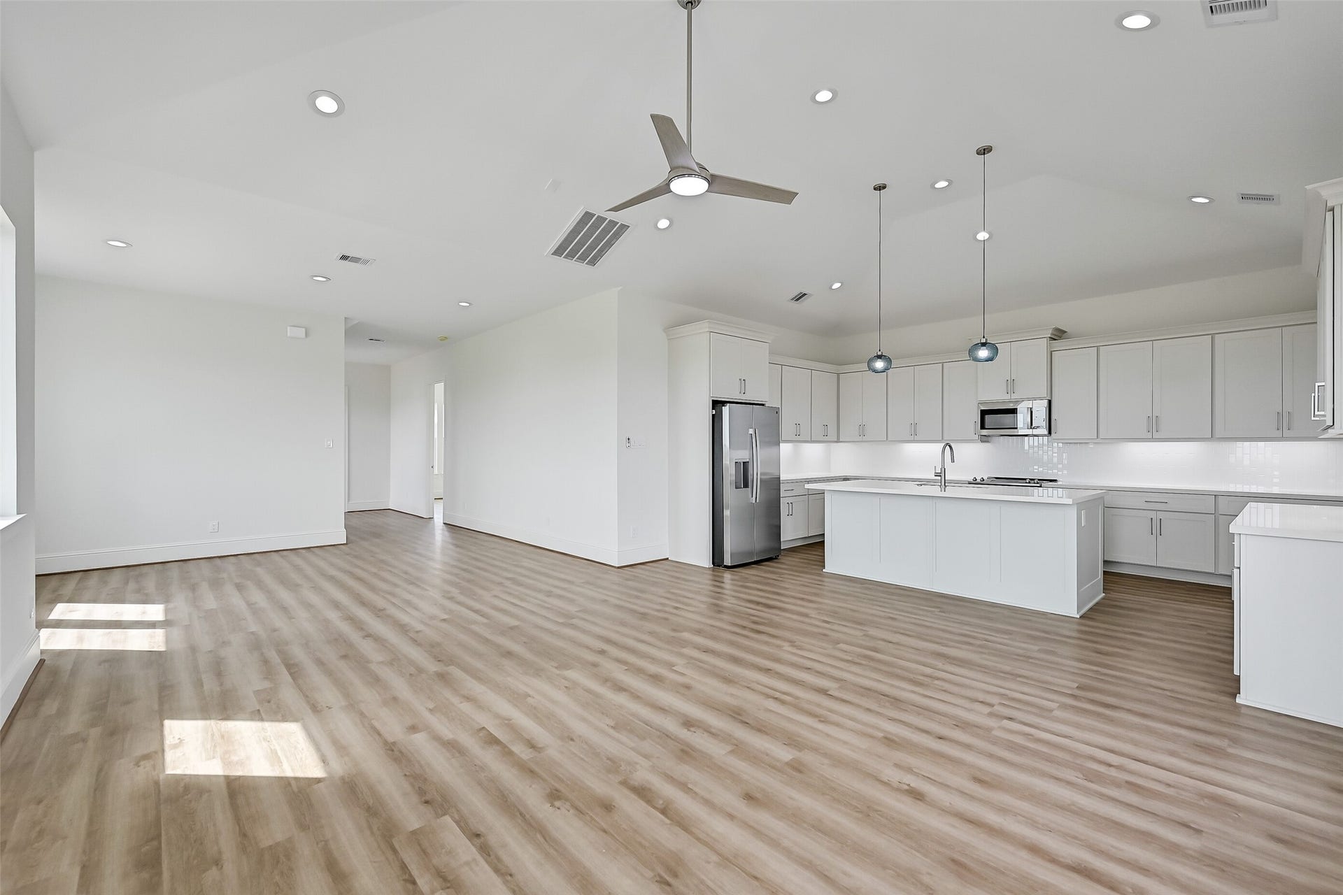 1627 Bay Pointe Drive, Galveston, TX 77554 1627 Bay Pointe Drive, Galveston, TX 77554