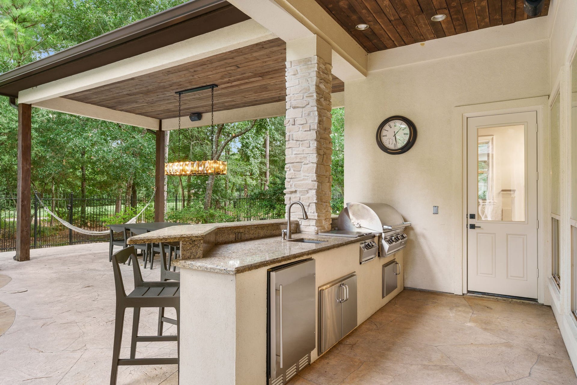98 W Ambassador Bend, The Woodlands, TX 77382 98 W Ambassador Bend, The Woodlands, TX 77382